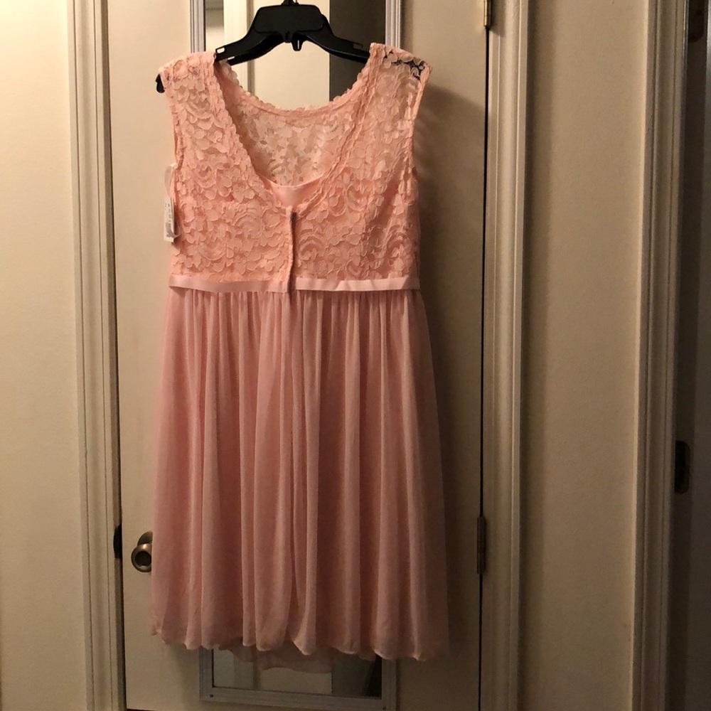 David’s Bridal Cap Sleeve Lace Bridesmaid Dress - Picture 3 of 8